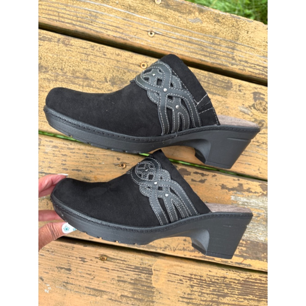 Croft & Barrow Black Ortholite Clog Mules Faux Suede Studded Lattice Heel Womens - Picture 6 of 11